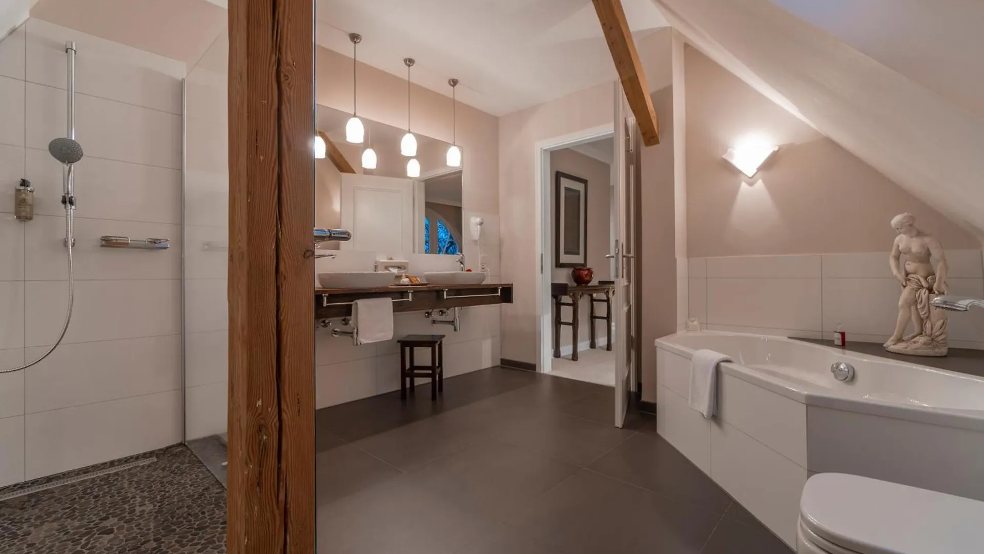 Villa Linnenschmidt Apartments In Zentraler Lage BRE
